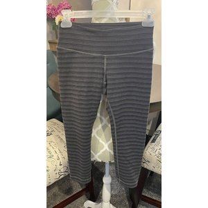 Lululemon Wunder Under Crop Size 4 Grey Stripe Yoga Leggings